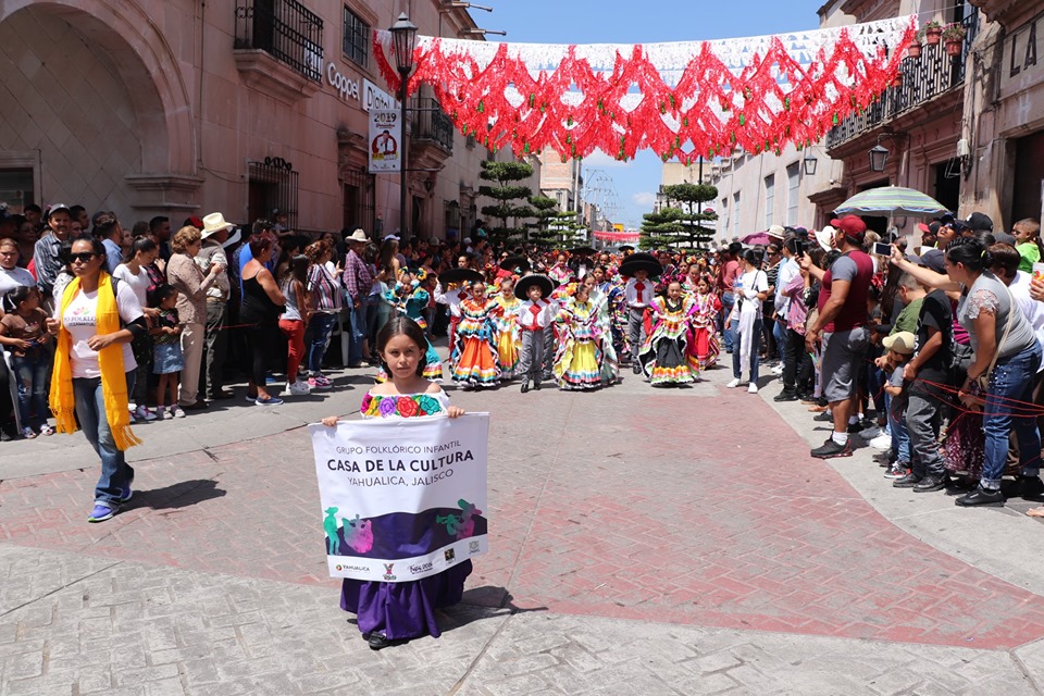 Desfile de Fiestas Yahualica 2019 Yahualica 2021 2024