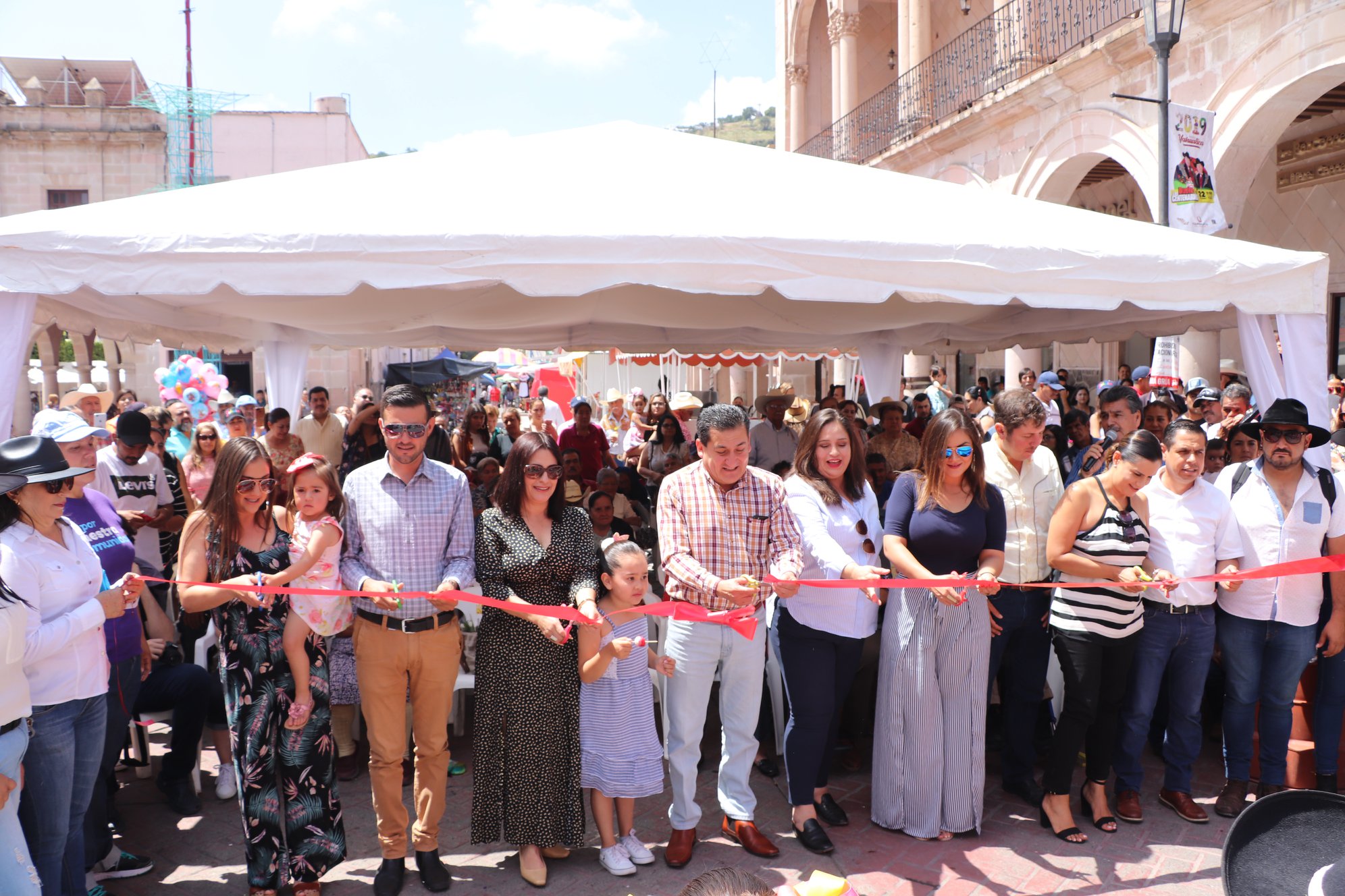 Desfile de Fiestas Yahualica 2019 Yahualica 2021 2024